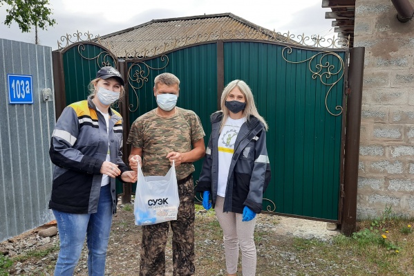 Приобретение средств защиты, особенно масок со «сроком службы» 2–3 часа, — весьма затратная строка расходов для большой семьи Приобретение средств защиты, особенно масок со «сроком службы» 2–3 часа, — весьма затратная строка расходов для большой семьи