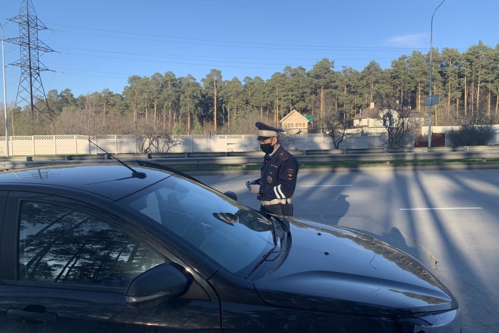 Водителя остановили, чтобы проверить документы, но их не оказалось Водителя остановили, чтобы проверить документы, но их не оказалось