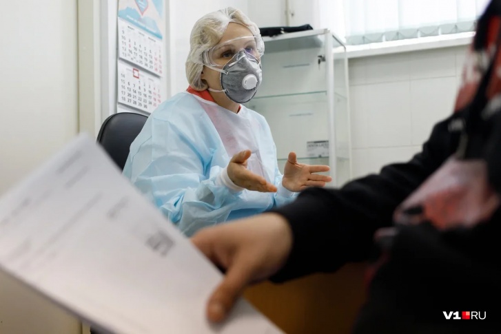 Во время медосмотра медики должны соблюдать санитарные правила и находиться в масках