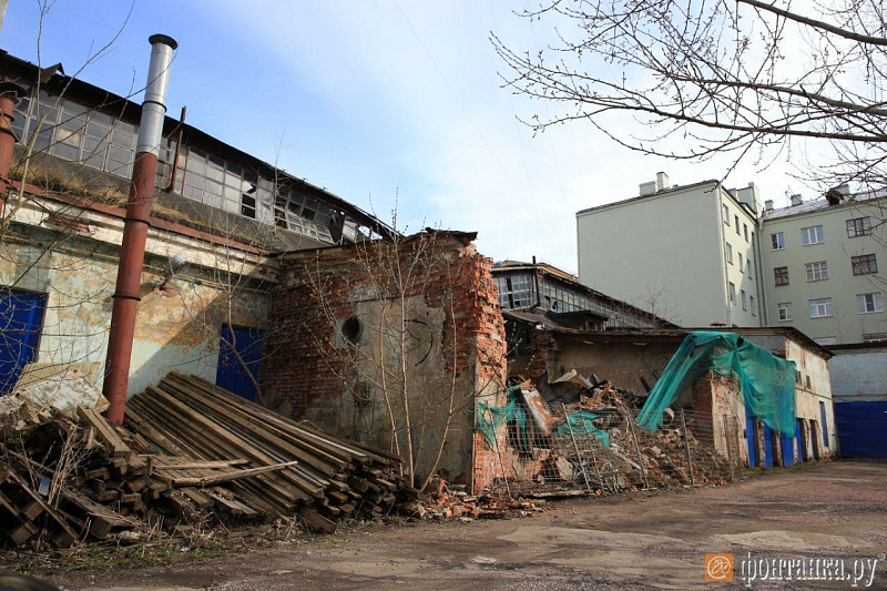 Тень сенатора. Аракчеевским казармам нашли нового хозяина ...