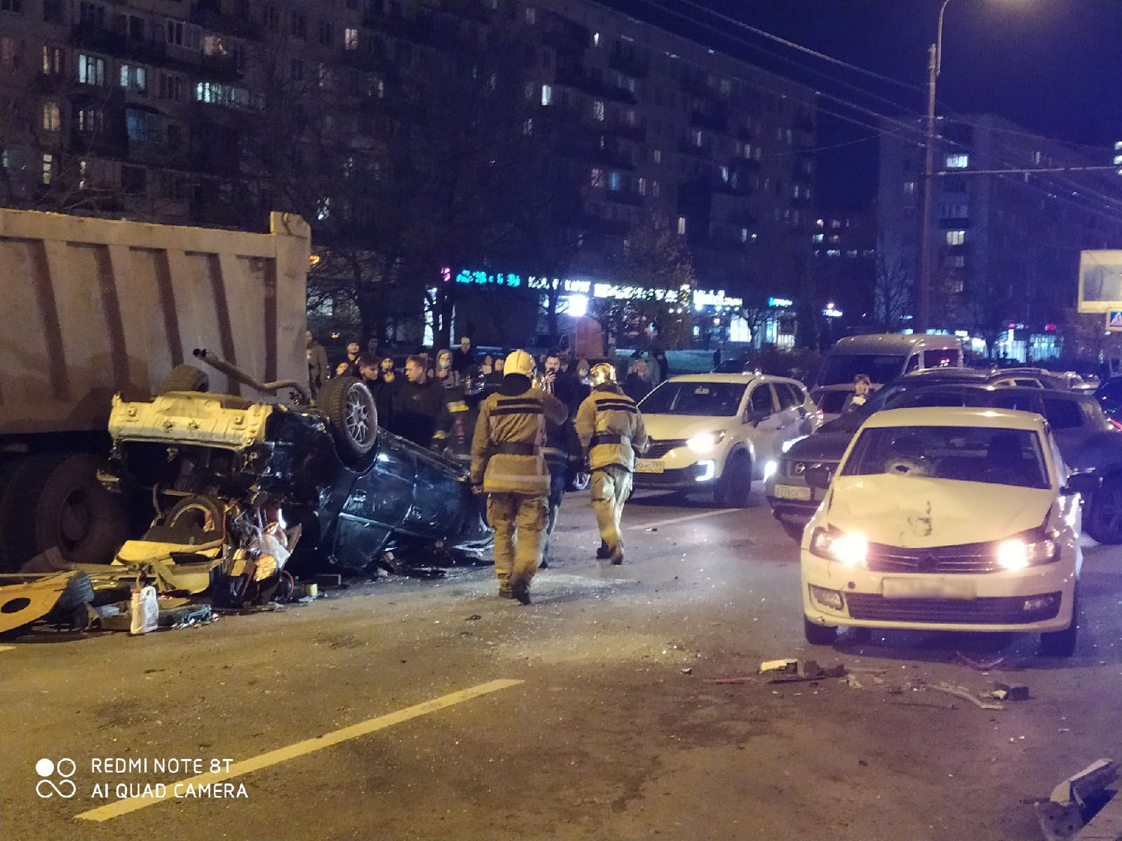 Машина большевиков. Авария на Большевике вчера.