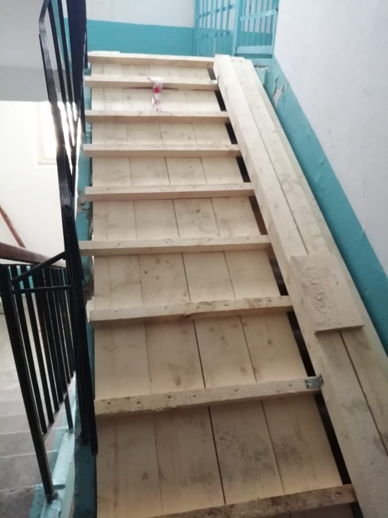 Лестница трап деревянная