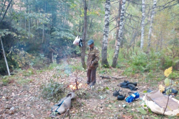 По словам администрации Белорецкого района, мужчина на фото — сторож грузовика По словам администрации Белорецкого района, мужчина на фото — сторож грузовика