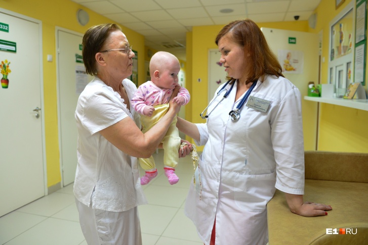 По словам родителей, добираться до другого отделения поликлиники — это целый квест По словам родителей, добираться до другого отделения поликлиники — это целый квест