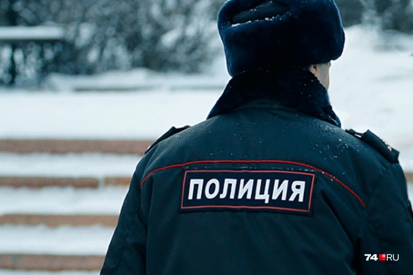 По версии следствия, сотрудник полиции воровал продукты в магазинах Магнитогорска По версии следствия, сотрудник полиции воровал продукты в магазинах Магнитогорска