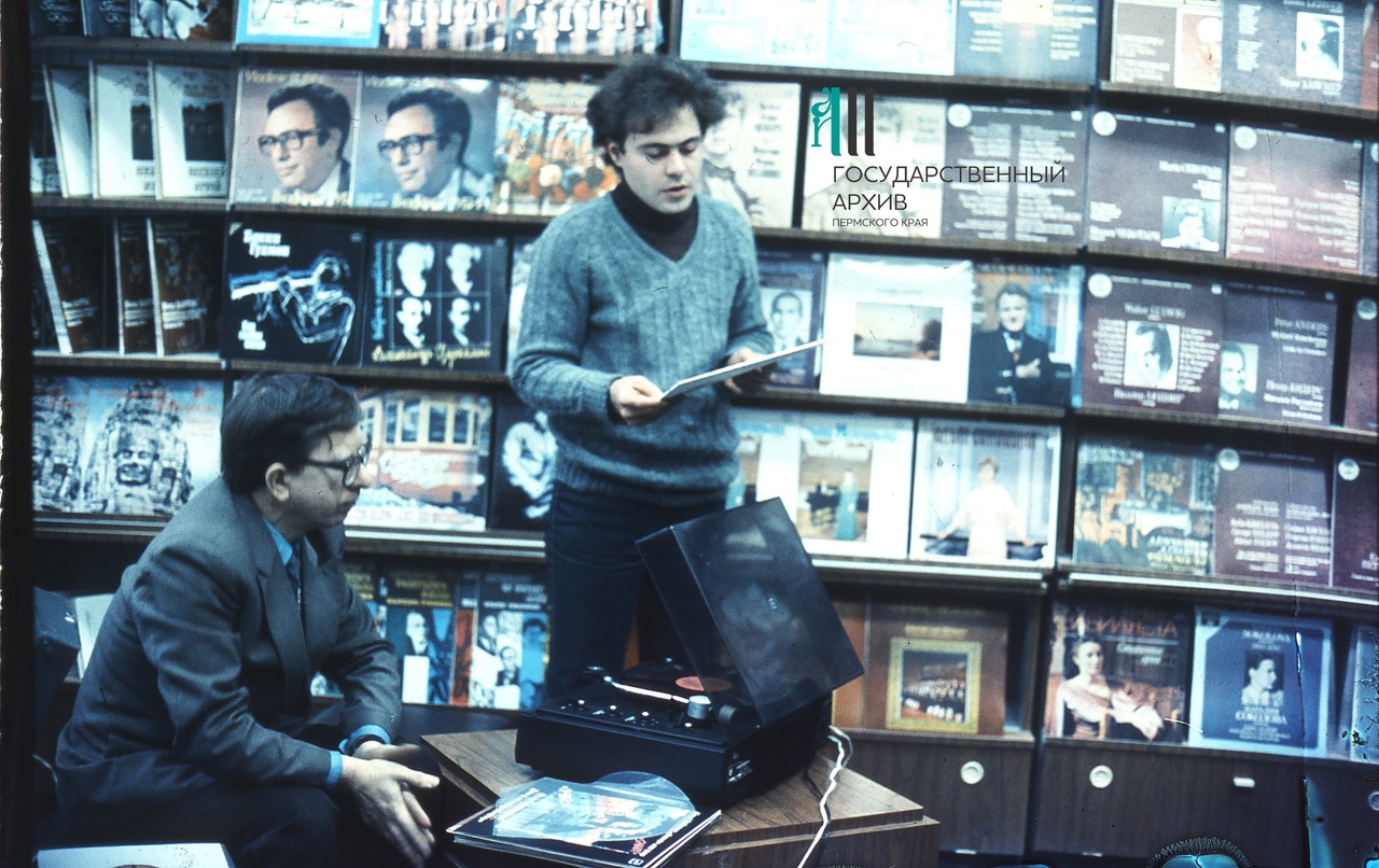 На месячной выставке-продаже «Панорама джаза» в магазине «Мелодия», 6 февраля 1987 года