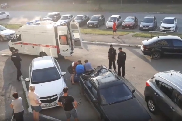 Девушку увезли в больницу, где она и скончалась Девушку увезли в больницу, где она и скончалась