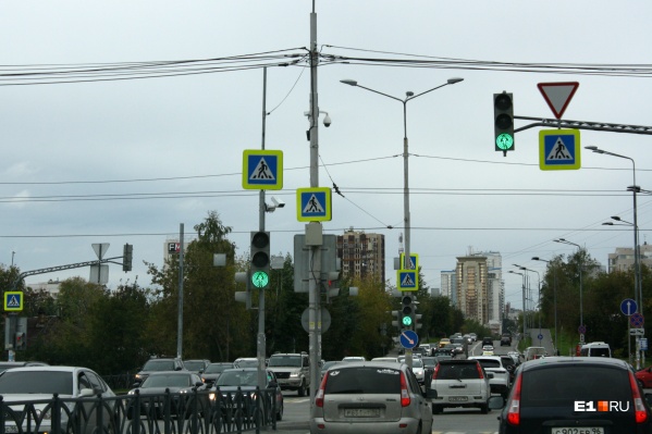 На Московской установили очередной комплекс фотофиксации На Московской установили очередной комплекс фотофиксации