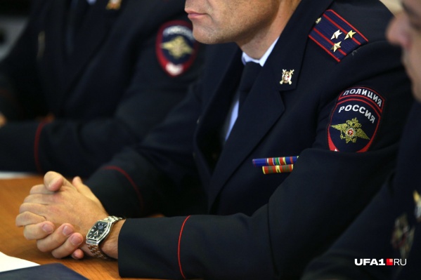 Полицейские сейчас разыскивают тех, кто воспользовался мошенническими услугами Полицейские сейчас разыскивают тех, кто воспользовался мошенническими услугами