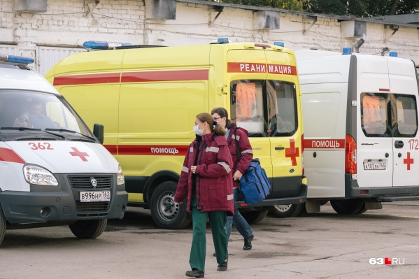 Одна смена врача скорой длится 24 часа Одна смена врача скорой длится 24 часа