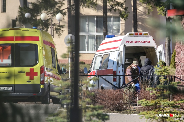 Как минимум трёх клиентов больницы отправили на карантин Как минимум трёх клиентов больницы отправили на карантин
