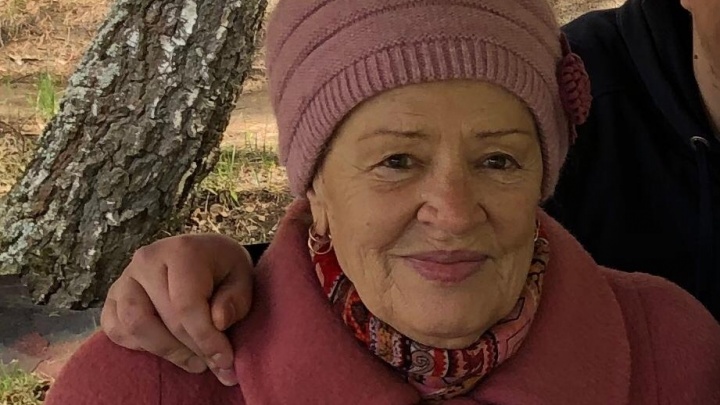 «Может замерзнуть, одета легко»: в Екатеринбурге пропала 79-летняя бабушка
