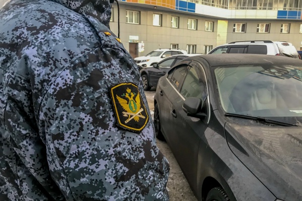Деньги сняли прямо с банковского счета владелицы авто Деньги сняли прямо с банковского счета владелицы авто