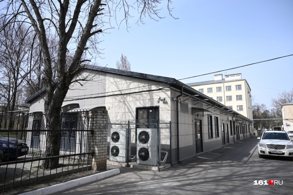 Пациентка с коронавирусом находится в ЦГБ Пациентка с коронавирусом находится в ЦГБ