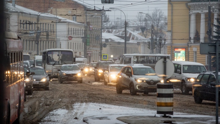 «Вы представляете масштаб катастрофы?» Ярославцы закидали мэрию претензиями к транспортной реформе