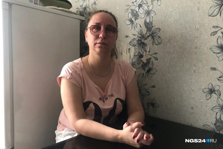 Мужа Марины Смирновой в субботу задержали по подозрению в ограблении инкассаторов, а потом отпустили без каких-либо пояснений