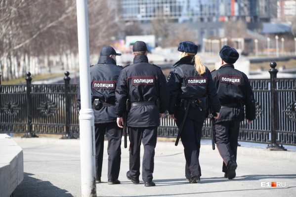 Полицейские в Екатеринбурге уже ведут разъяснительную работу Полицейские в Екатеринбурге уже ведут разъяснительную работу