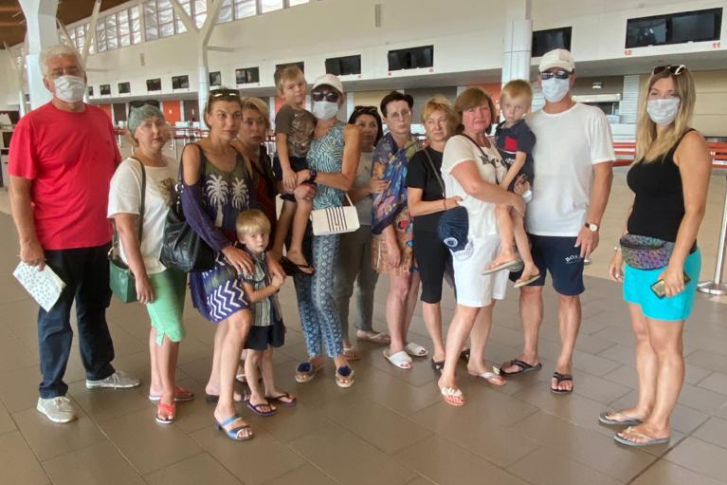 Уральские туристы не могут улететь с Фиджи с 22 марта
