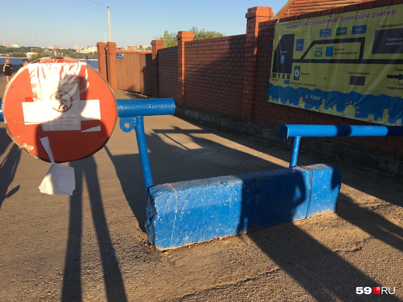 Напоминаем, пляжи пока закрыты Напоминаем, пляжи пока закрыты