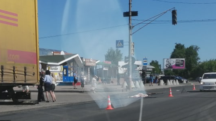 В Заволжье водитель фуры насмерть сбил пенсионерку, переходившую дорогу на зелёный сигнал светофора