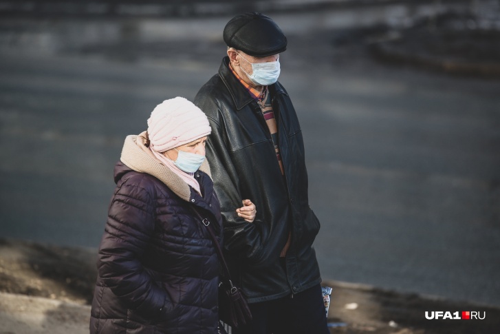 Пожилые люди находятся в зоне риска заражения коронавирусом