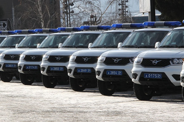 12 новеньких «Патриотов» отправились в районные отделы полиции 12 новеньких «Патриотов» отправились в районные отделы полиции