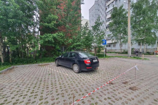 Вокруг башни появится забор Вокруг башни появится забор