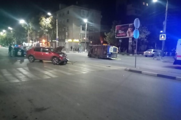В ДТП пострадали три человека В ДТП пострадали три человека