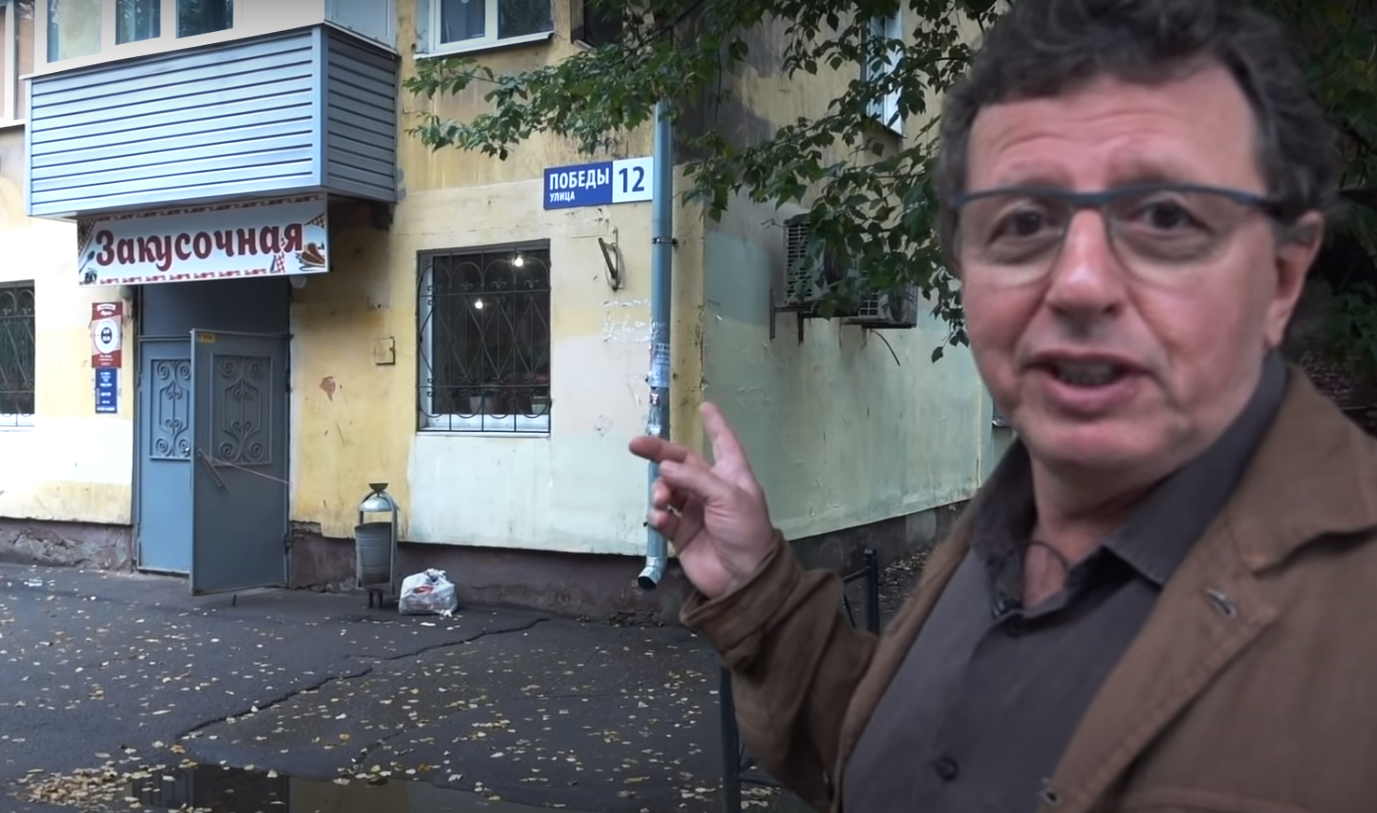 «В Москве такое уже умерло»: Михаил Ширвиндт оценил ярославскую наливайку