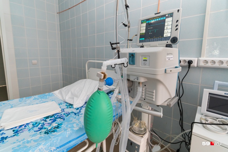 Сейчас в Прикамье 95 пациентов с подтвержденным ковидом подключены к аппаратам ИВЛ