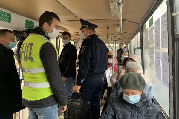 В общественном транспорте и дальше будут проверять соблюдение мер безопасности В общественном транспорте и дальше будут проверять соблюдение мер безопасности