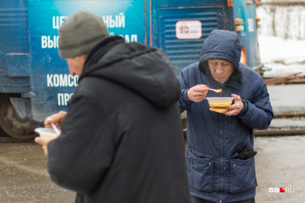 Горячую еду будут развозить для бездомных и тех, кто временно оказался в сложной ситуации Горячую еду будут развозить для бездомных и тех, кто временно оказался в сложной ситуации