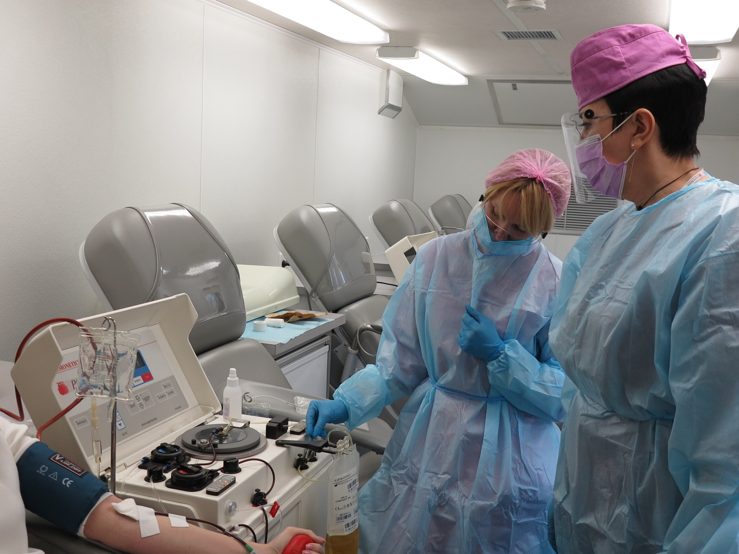 В Екатеринбурге больному впервые перелили плазму с антителами для борьбы с коронавирусом
