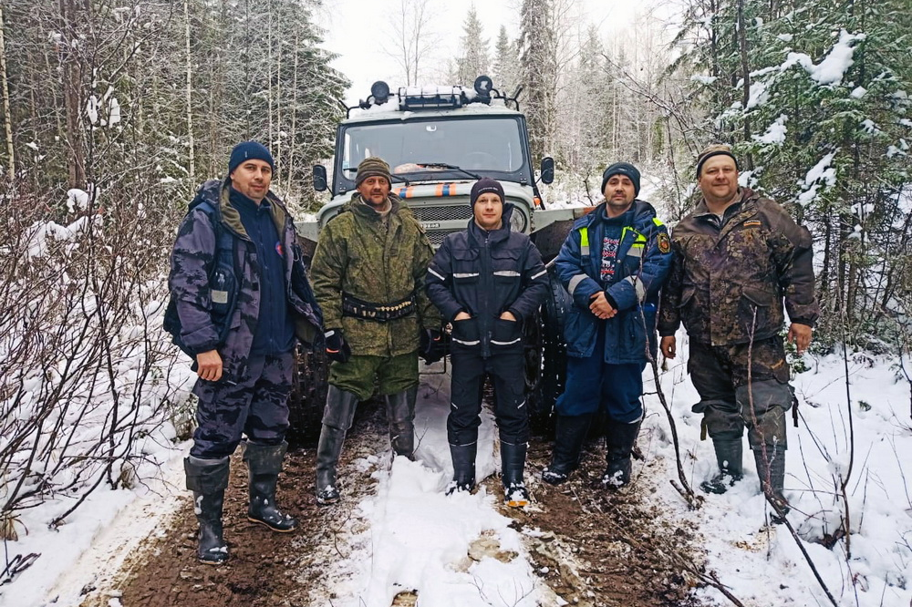 Новости в холмогорах. Озеро Смердье Холмогорский район. Охотник заблудился в тайге. Охотники заблудились. Спасатели ищут потерявшуюся в тайге.