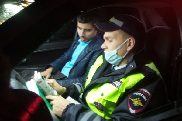 Полицейских на место вызвали очевидцы Полицейских на место вызвали очевидцы