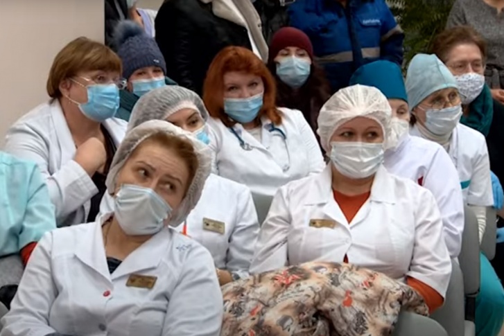 Встреча продолжалась около часа Встреча продолжалась около часа
