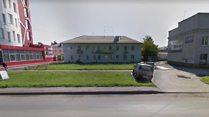 В Кемерово наконец-то снесли знаменитый многоквартирный дом, где рухнул угол. Показываем фото с места