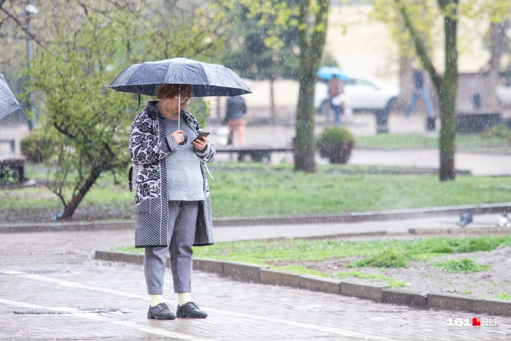 Без зонта и в магазин не выйдешь: какая погода ожидает ростовчан на этой неделе