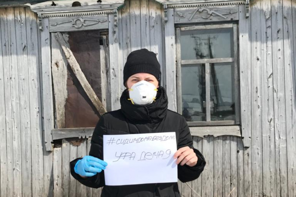 Семья с ребенком не может въехать в свою квартиру Семья с ребенком не может въехать в свою квартиру