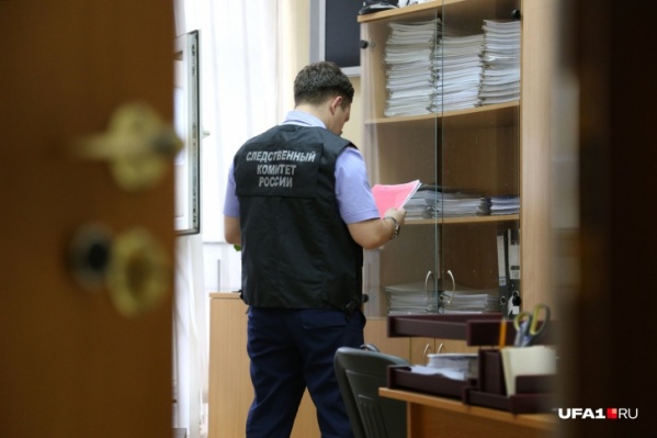 Предприниматель не озаботился безопасностью при складировании, его действия оценят в ходе расследования Предприниматель не озаботился безопасностью при складировании, его действия оценят в ходе расследования