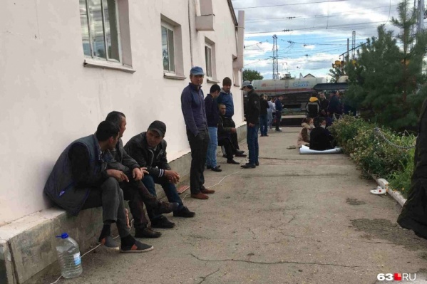 Мигранты со всей России начали приезжать в Самару с мая 2020-го, чтобы вернуться домой Мигранты со всей России начали приезжать в Самару с мая 2020-го, чтобы вернуться домой