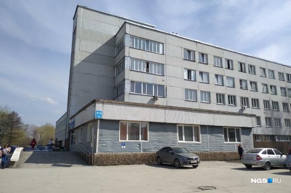 Константин Хальзов утверждает, что заразился только один сотрудник городской поликлиники <nobr class="_">№ 22</nobr> Константин Хальзов утверждает, что заразился только один сотрудник городской поликлиники <nobr class="_">№ 22</nobr> 