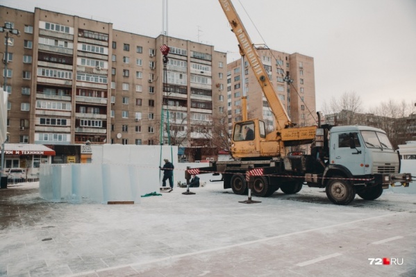 Ледовые скульптуры вы найдете и на площади 400-летия Тюмени, и на Цветном бульваре. Зачем это городу? Ледовые скульптуры вы найдете и на площади 400-летия Тюмени, и на Цветном бульваре. Зачем это городу?
