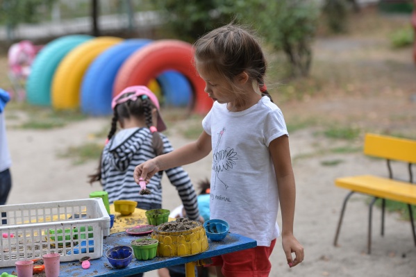 В некоторых районах дефицит мест в детских садах пока сохраняется