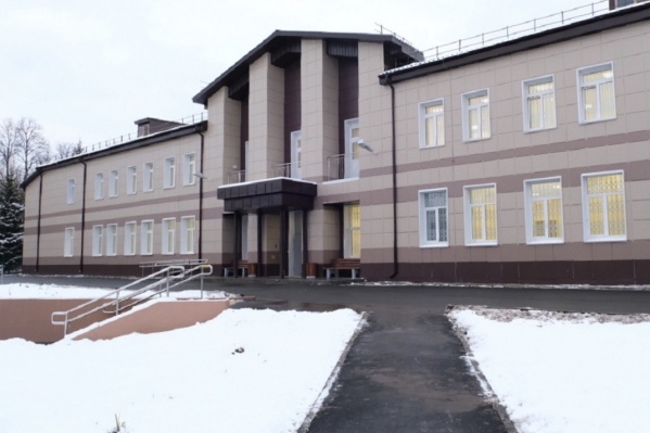 Раньше в этом здании учились дети, а теперь будет современный отдел полиции Раньше в этом здании учились дети, а теперь будет современный отдел полиции