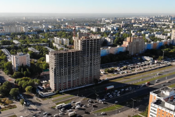 В марте 2020 года на этой стройке <a href="https://63.ru/text/incidents/69016246/" target="_blank" class="_">произошел пожар</a> В марте 2020 года на этой стройке <a href="https://63.ru/text/incidents/69016246/" target="_blank" class="_">произошел пожар</a>