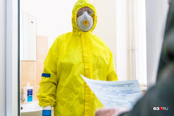 Ежедневно специалисты проводят несколько сотен тестов Ежедневно специалисты проводят несколько сотен тестов