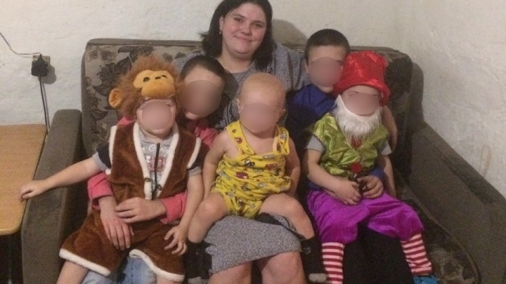 «Жизнь только начала налаживаться»: подробности о матери, погибшей с пятью детьми в ночном пожаре