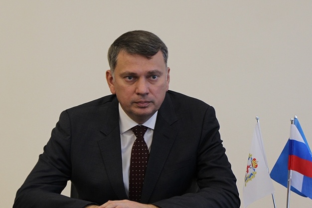 Алексей Исаев поменялся креслами с предшественником Алексей Исаев поменялся креслами с предшественником