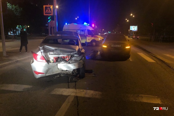 Авария произошла на пустой дороге Авария произошла на пустой дороге
